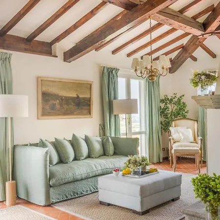 Lontana Villa *