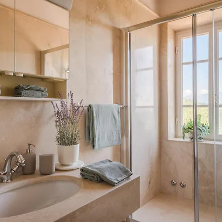 Lontana Villa Lucca