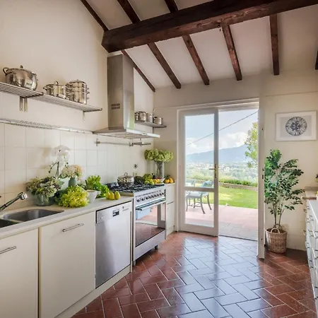 Villa Lontana Lucca