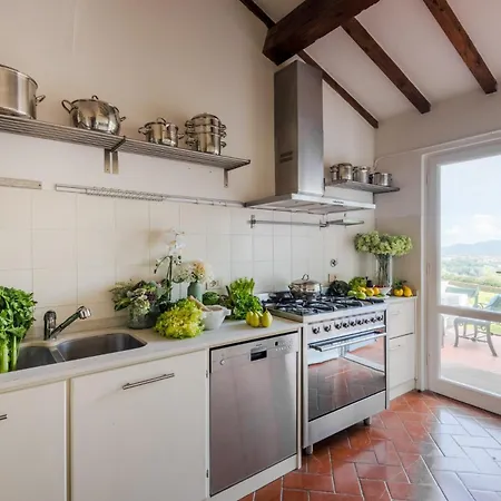 Lontana Villa *