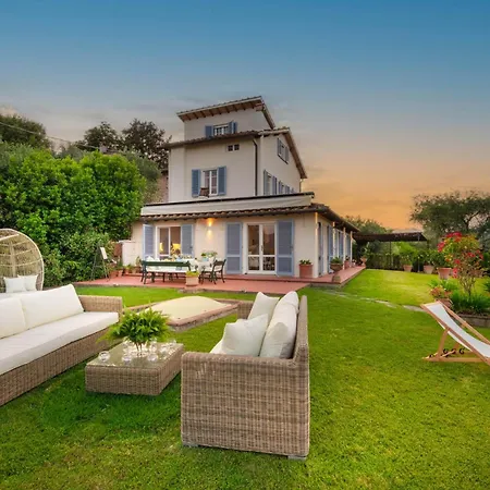 Lontana Villa Lucca